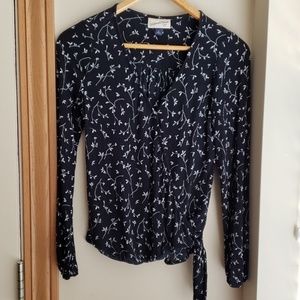 Long Sleeve Surplice/Wrap Style Top.